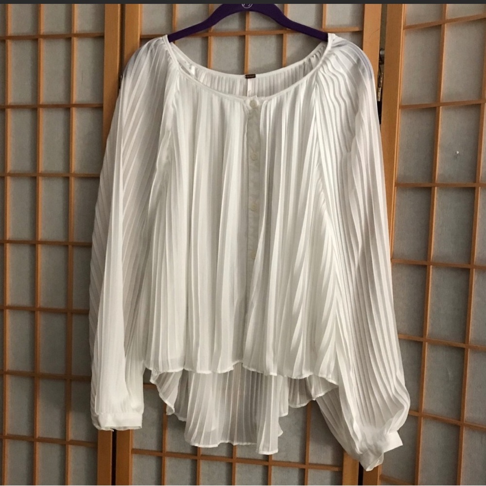 Free People white micro pleated peplum blouse size xs